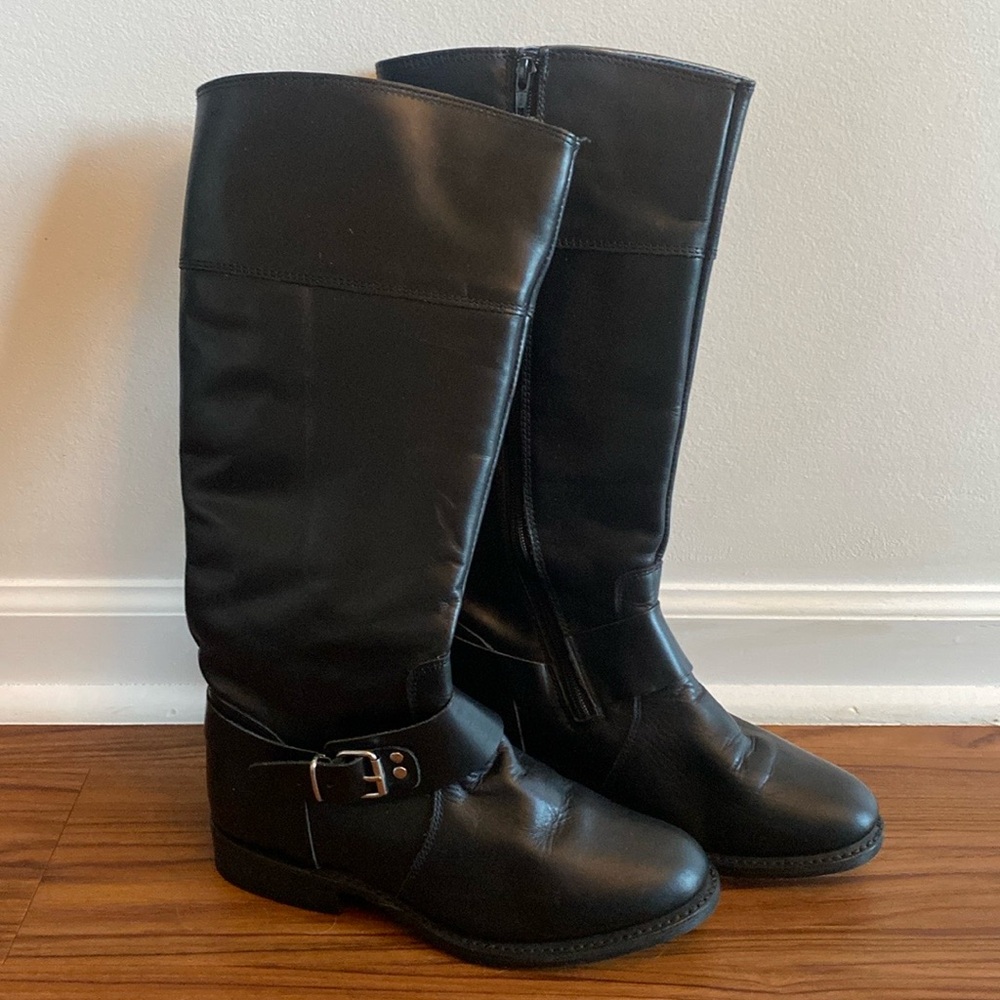 Dingo women’s Riding boots size 8.